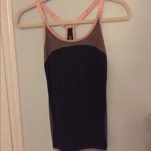 Simply Vera tank top